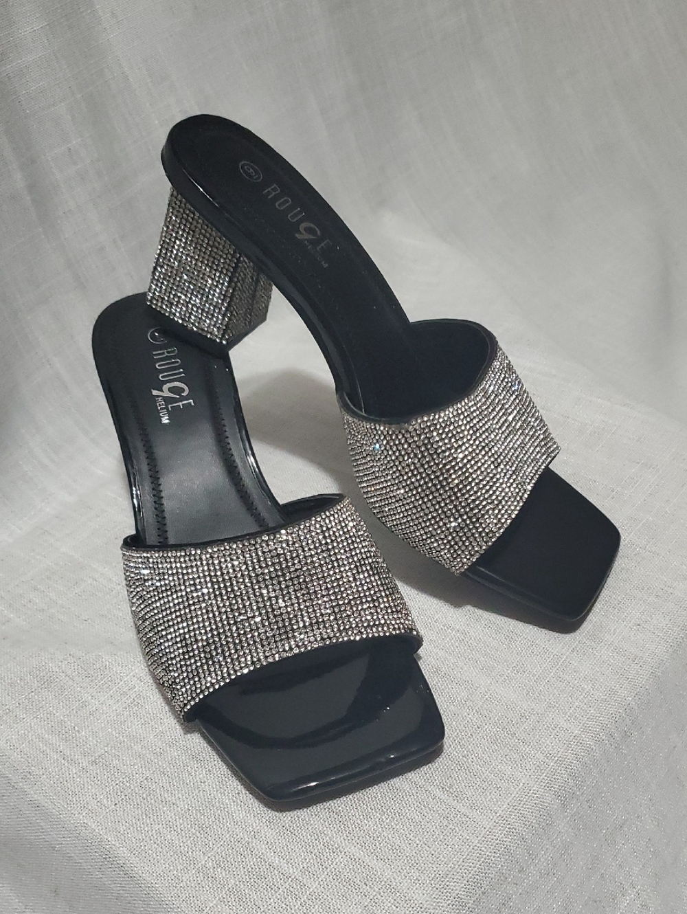 Rouge Helium Silver Crystal Block Heels